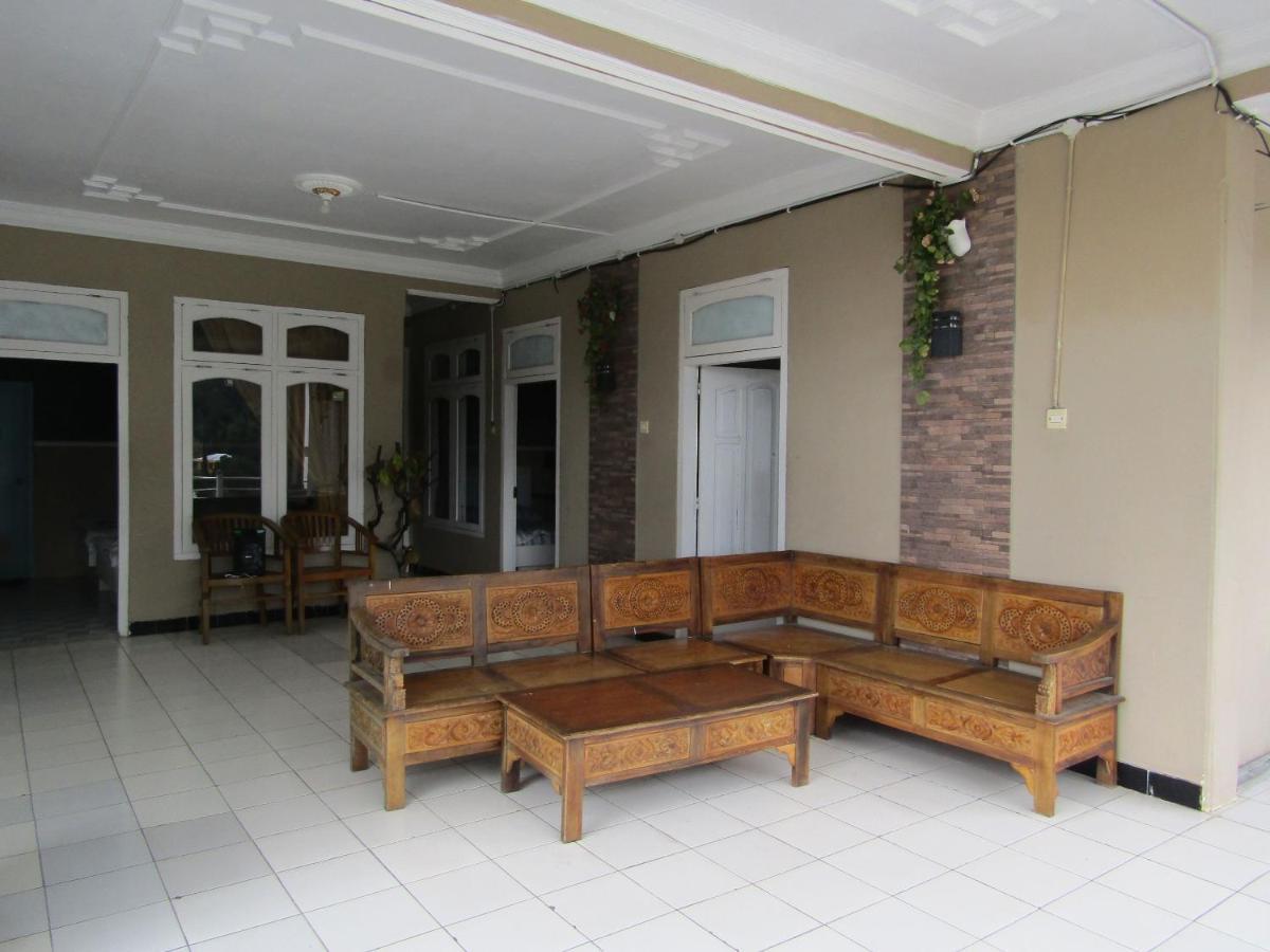 Penginapan Melati Sarangan Exterior foto